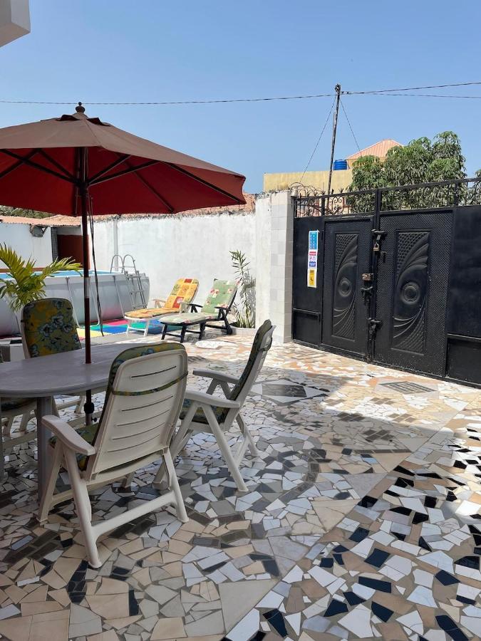 The Compound Bed & Breakfast Bijilo Exterior photo