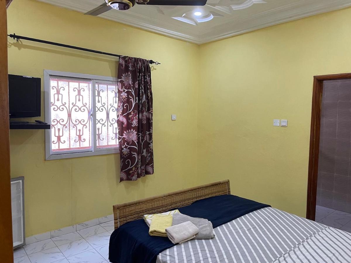 The Compound Bed & Breakfast Bijilo Exterior photo
