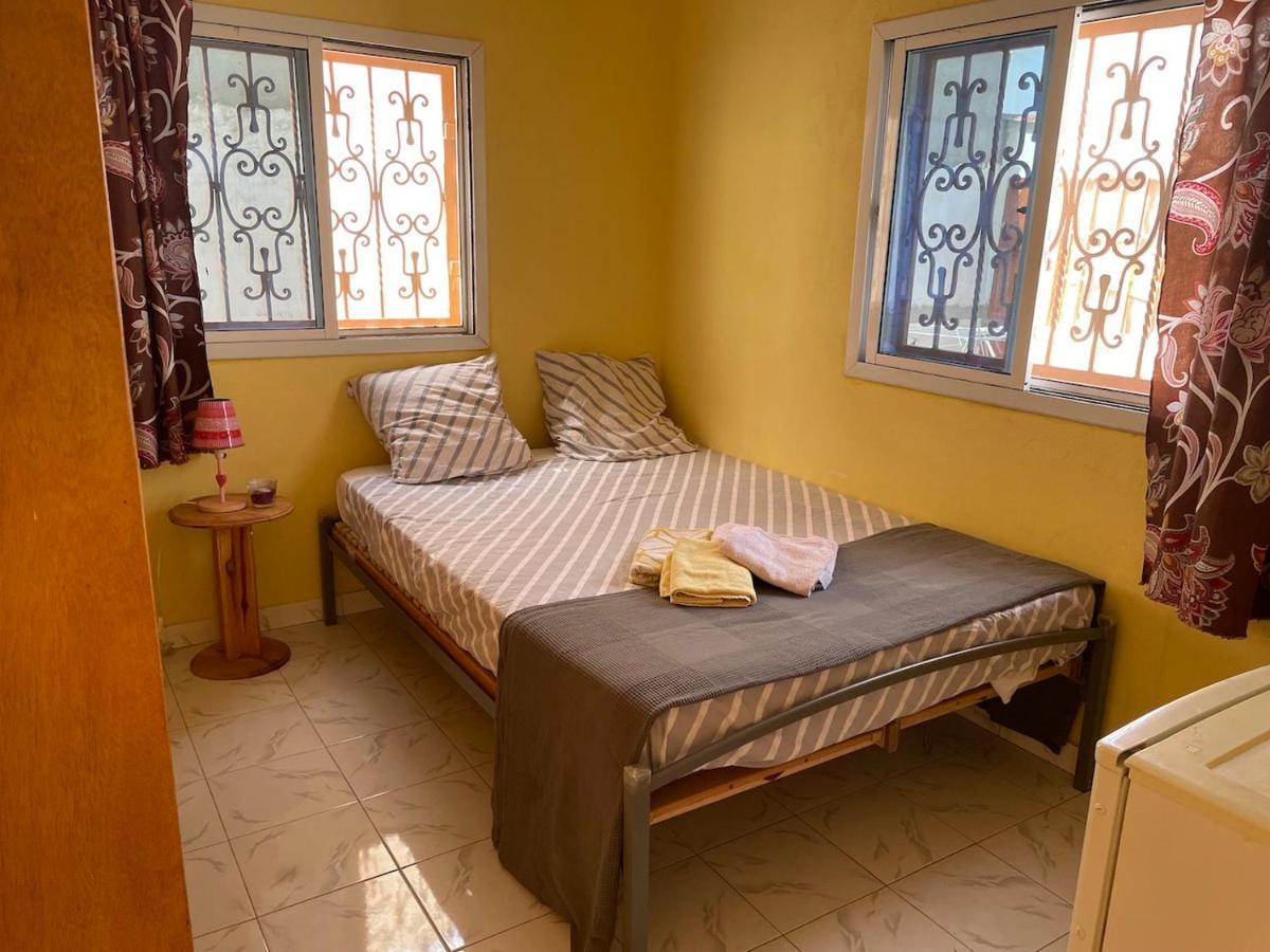 The Compound Bed & Breakfast Bijilo Exterior photo