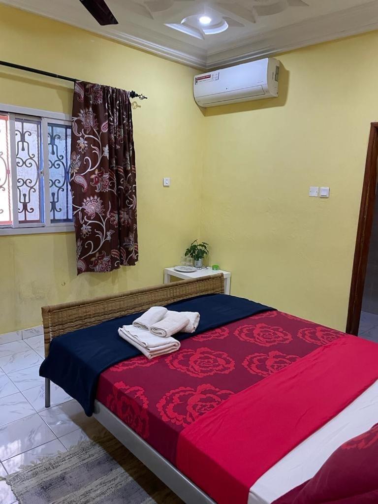 The Compound Bed & Breakfast Bijilo Exterior photo
